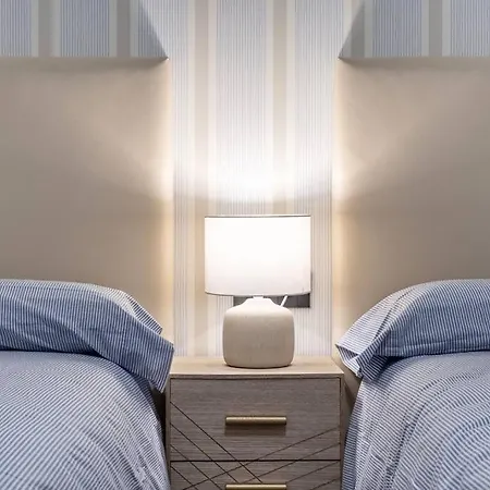 Luxury De Conde Cifuentes Apartment