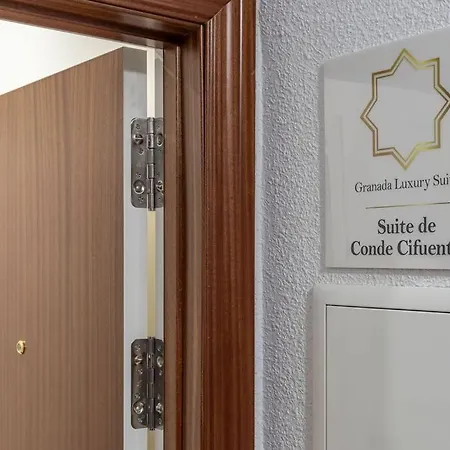 Luxury De Conde Cifuentes Apartment *